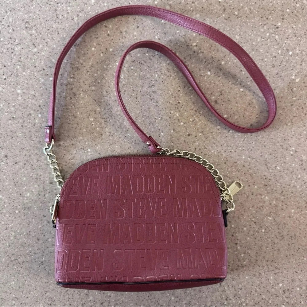 Steve Madden Logo Embossed Black/Gold Chain Dome Crossbody Purse